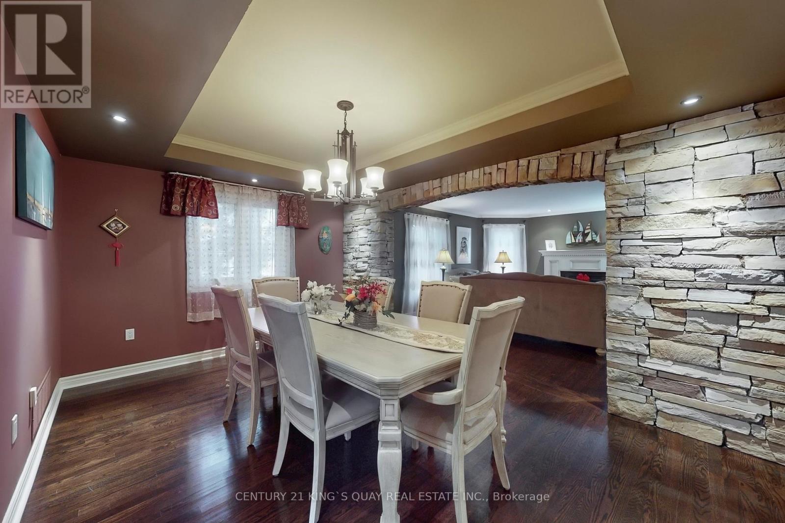 110 Crawford Crescent, Milton (Campbellville), Ontario  L0P 1B0 - Photo 12 - W12153684