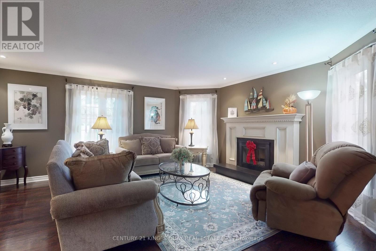 110 Crawford Crescent, Milton (Campbellville), Ontario  L0P 1B0 - Photo 8 - W12153684