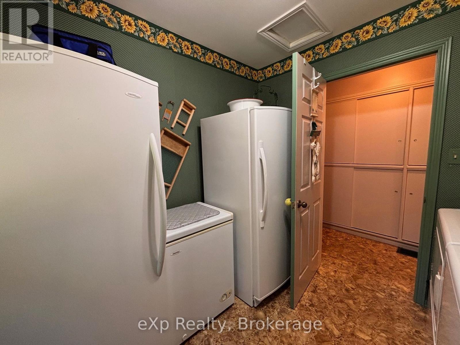 522623 Welbeck Road N, West Grey, Ontario  N0G 1R0 - Photo 42 - X12155773
