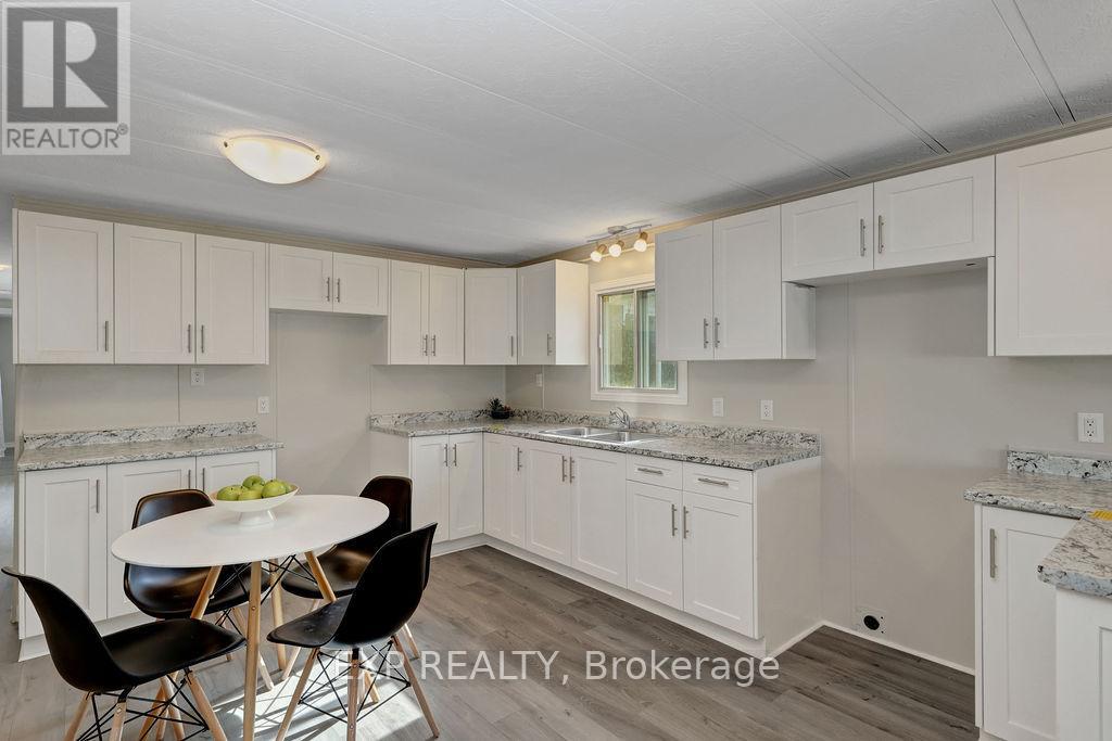 1027 Vista Barrett, Ottawa, Ontario  K4P 1C8 - Photo 10 - X12155820