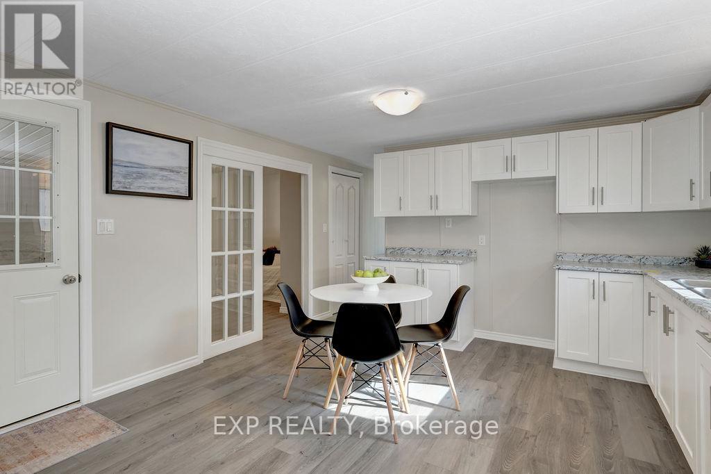 1027 Vista Barrett, Ottawa, Ontario  K4P 1C8 - Photo 13 - X12155820