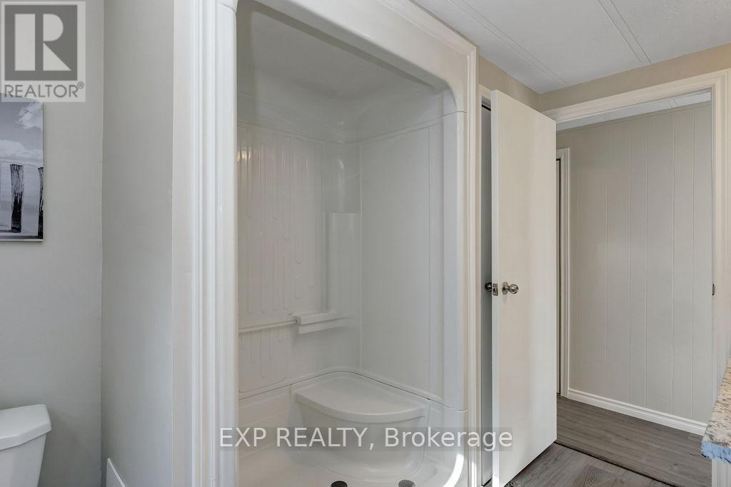 1027 Vista Barrett, Ottawa, Ontario  K4P 1C8 - Photo 19 - X12155820