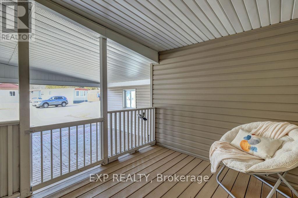 1027 Vista Barrett, Ottawa, Ontario  K4P 1C8 - Photo 2 - X12155820