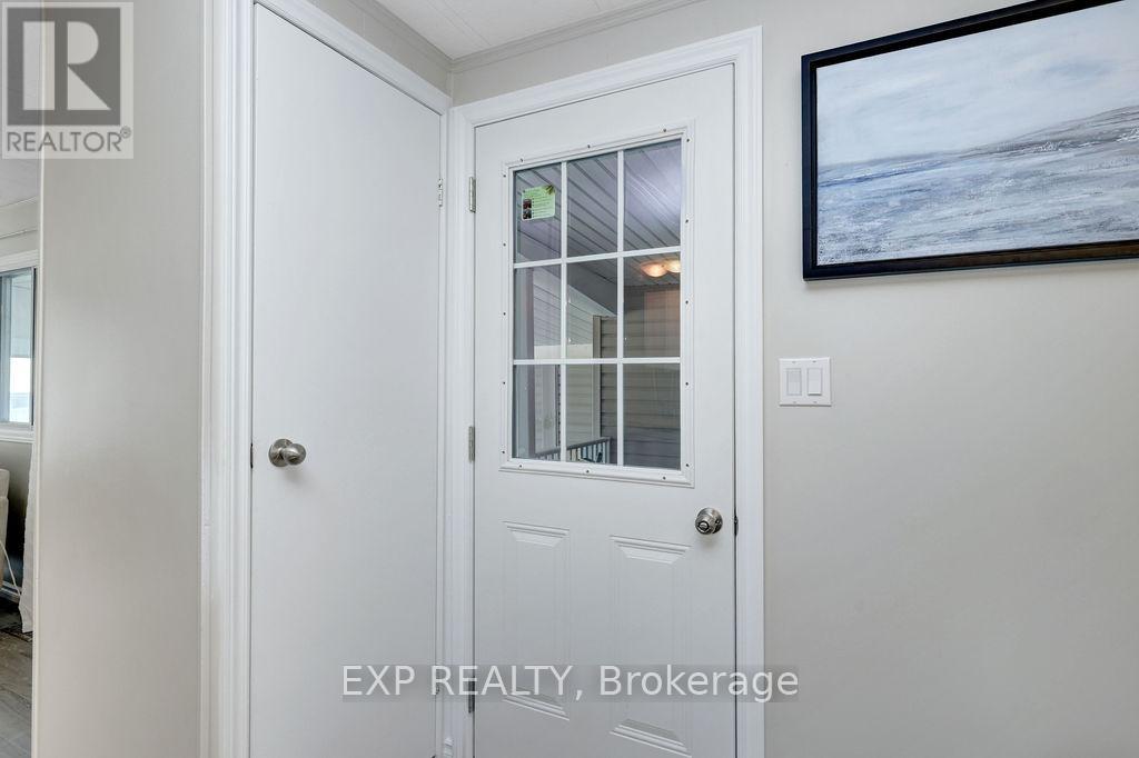 1027 Vista Barrett, Ottawa, Ontario  K4P 1C8 - Photo 3 - X12155820