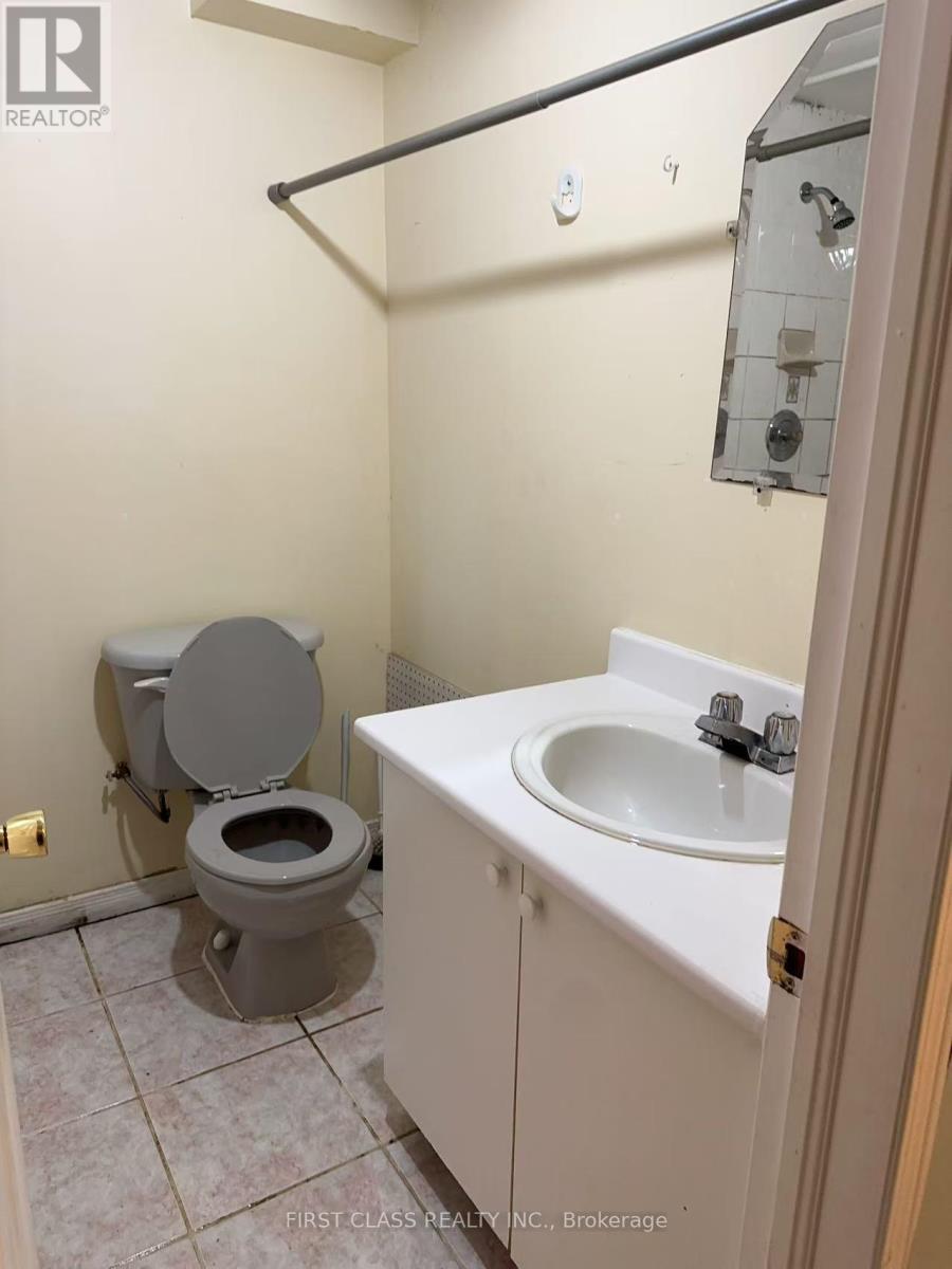 18 Angela Court, Markham, Ontario  L3S 4K8 - Photo 6 - N12155842