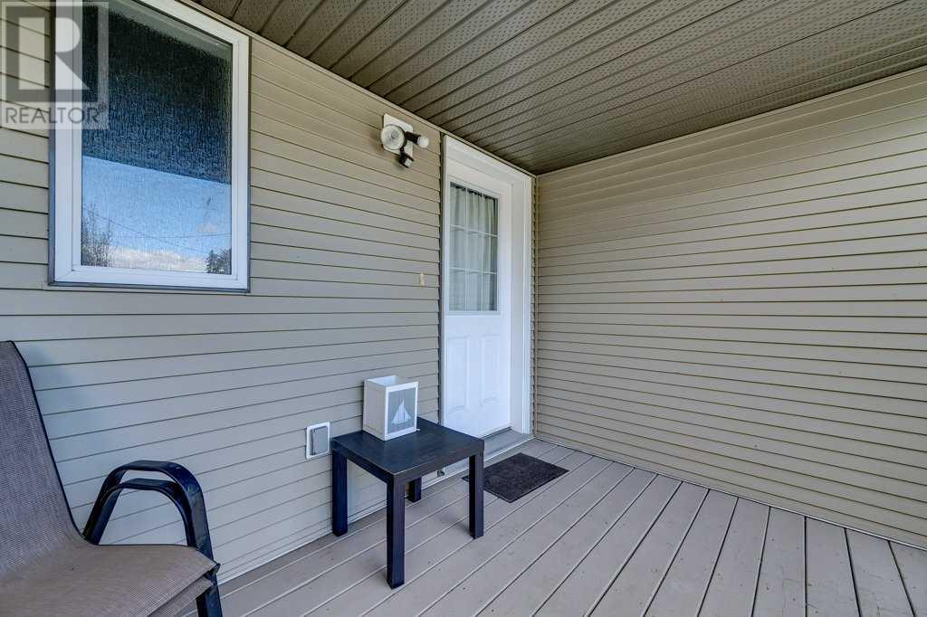 Property at 5009 41 Street image 3