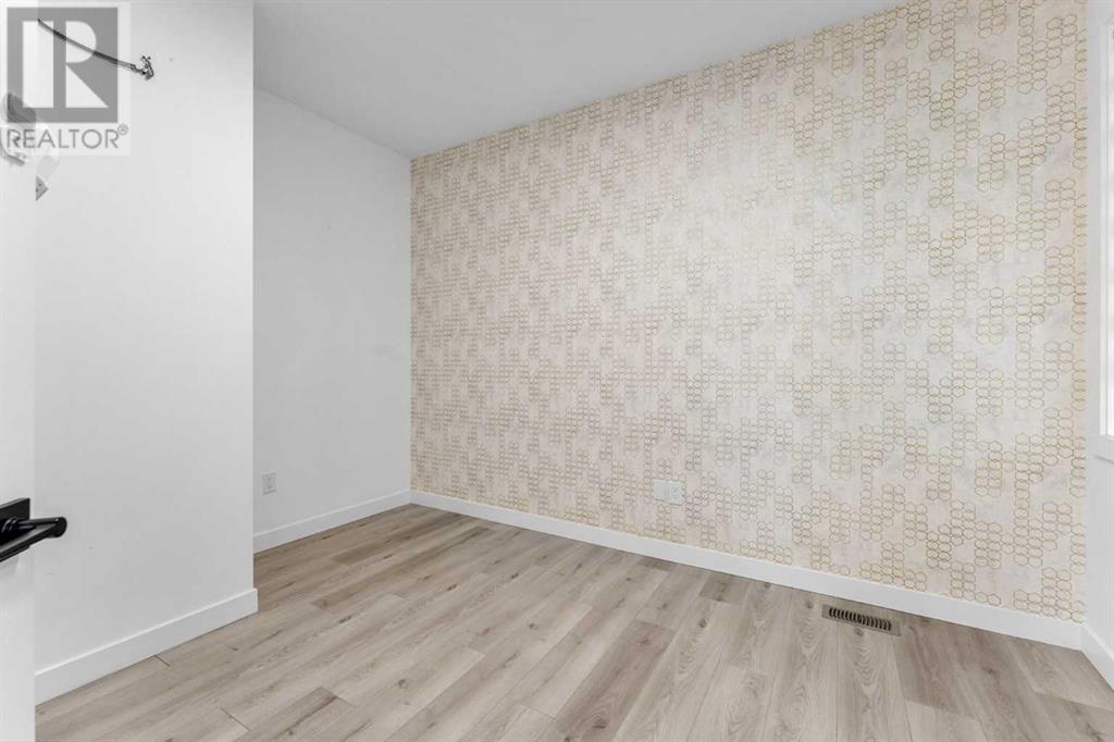Property at 126 Creekside Way SW image 4