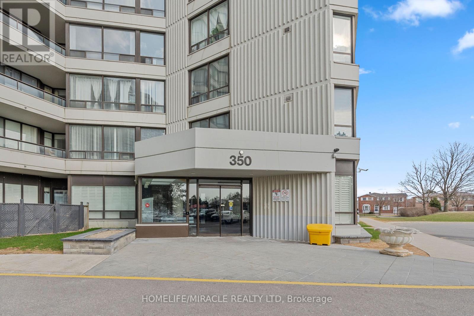 1106 - 350 Alton Towers Circle, Toronto, Ontario  M1V 5E3 - Photo 2 - E12086656