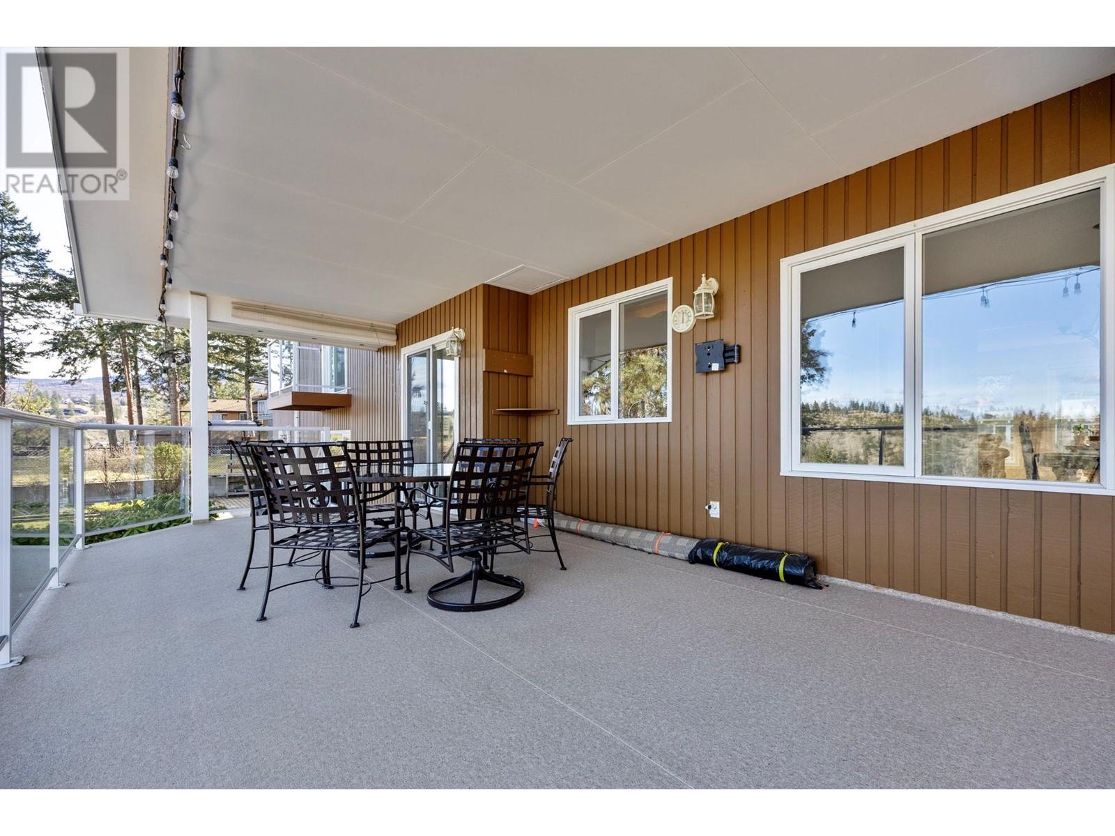 Property at 834 Steele Road image 3
