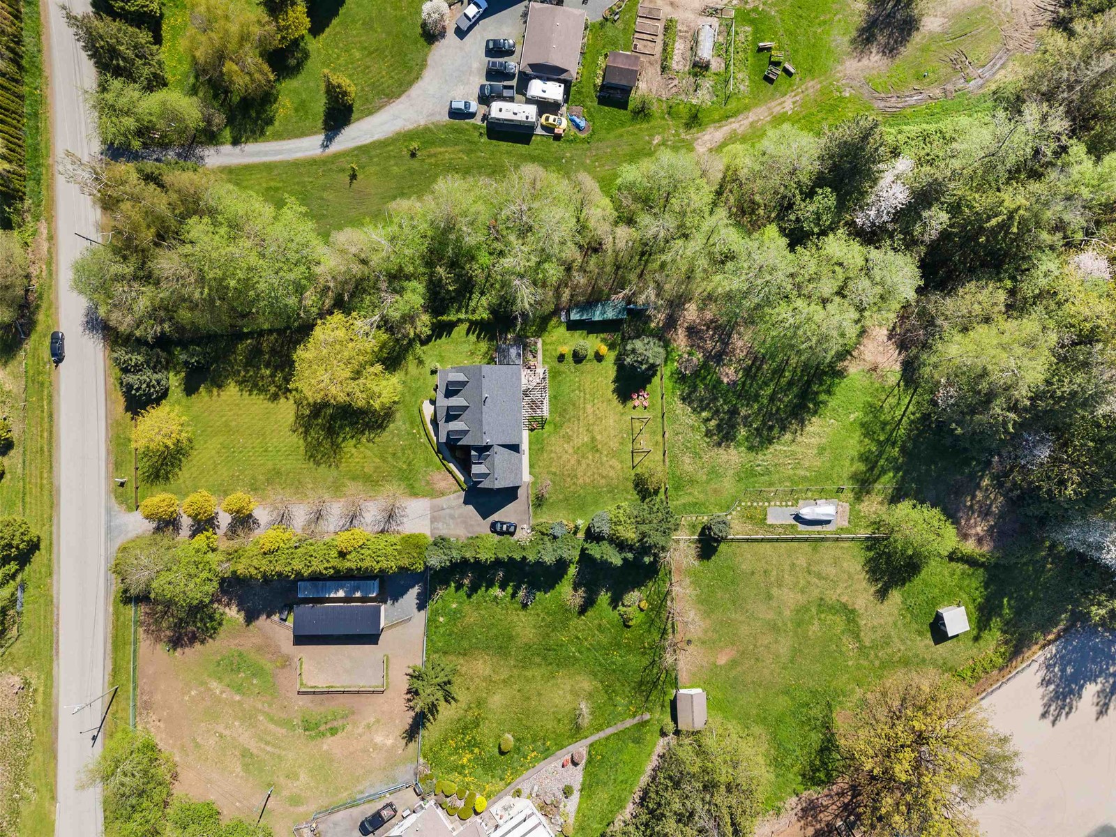 Property at 41842 MAPLE LANE image 3