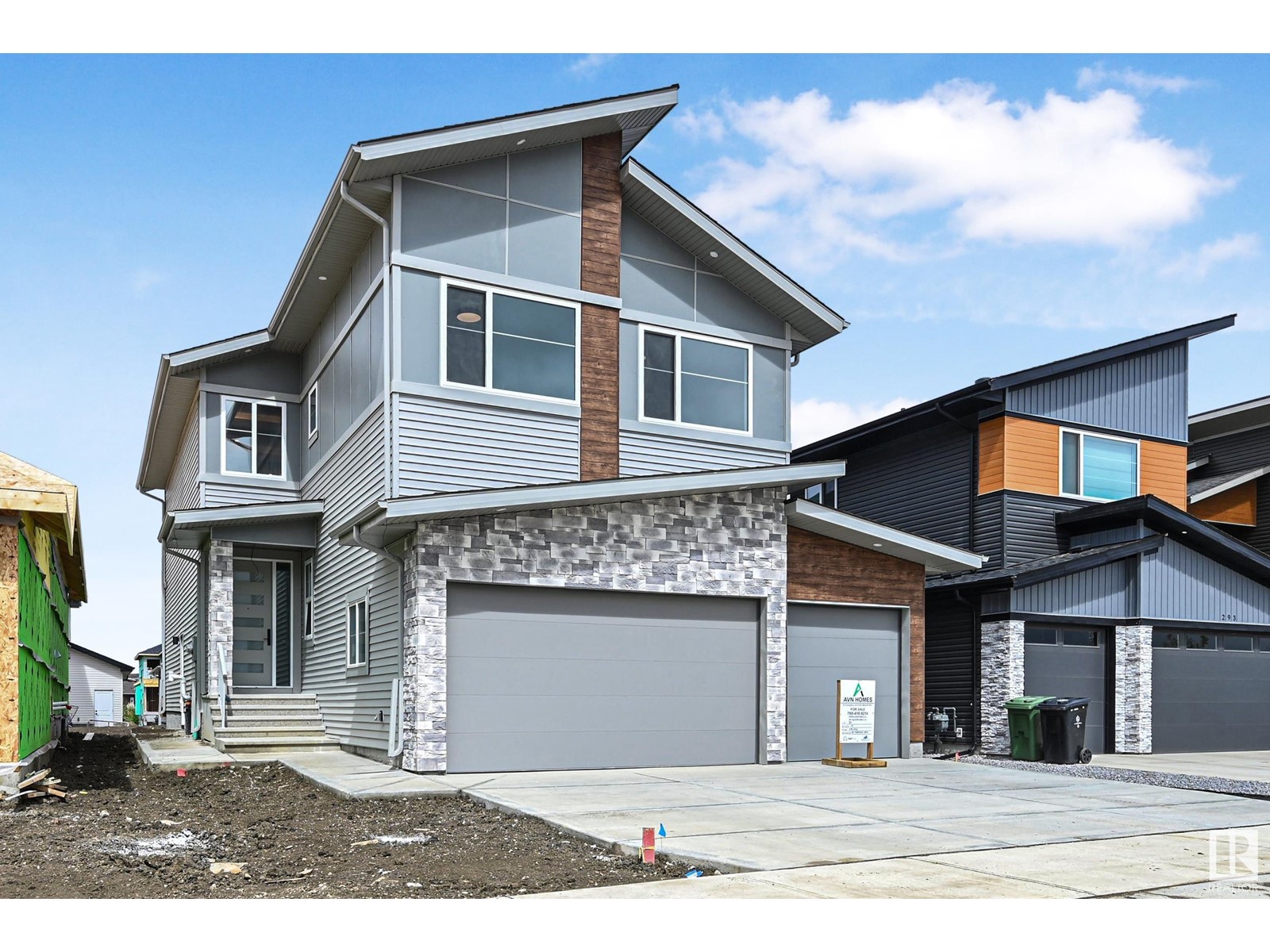 Property at 297 MEADOWVIEW DR image 1