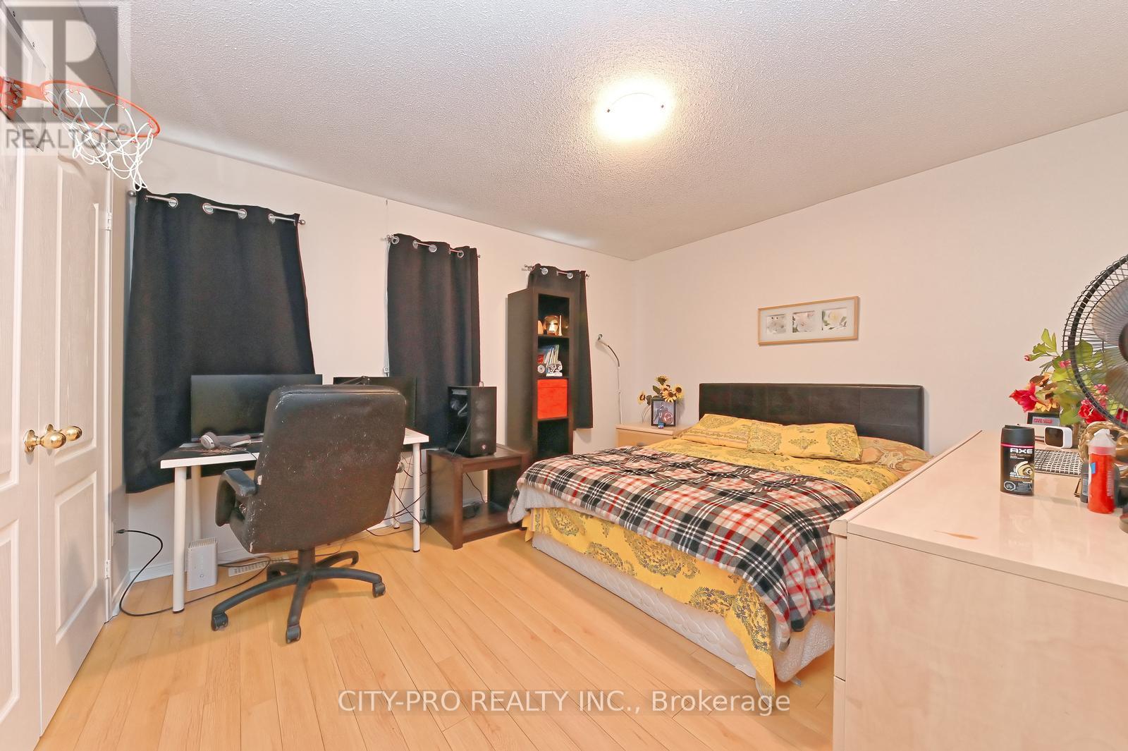 7302 Rosehurst Drive, Mississauga (Lisgar), Ontario  L5N 8H1 - Photo 26 - W12148784