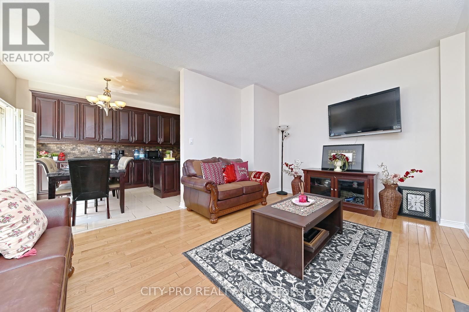 7302 Rosehurst Drive, Mississauga (Lisgar), Ontario  L5N 8H1 - Photo 20 - W12148784