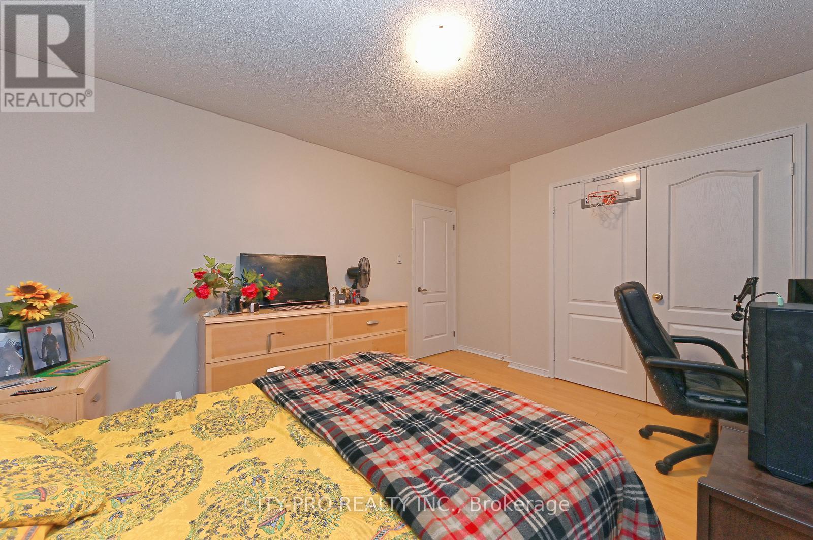 7302 Rosehurst Drive, Mississauga (Lisgar), Ontario  L5N 8H1 - Photo 25 - W12148784
