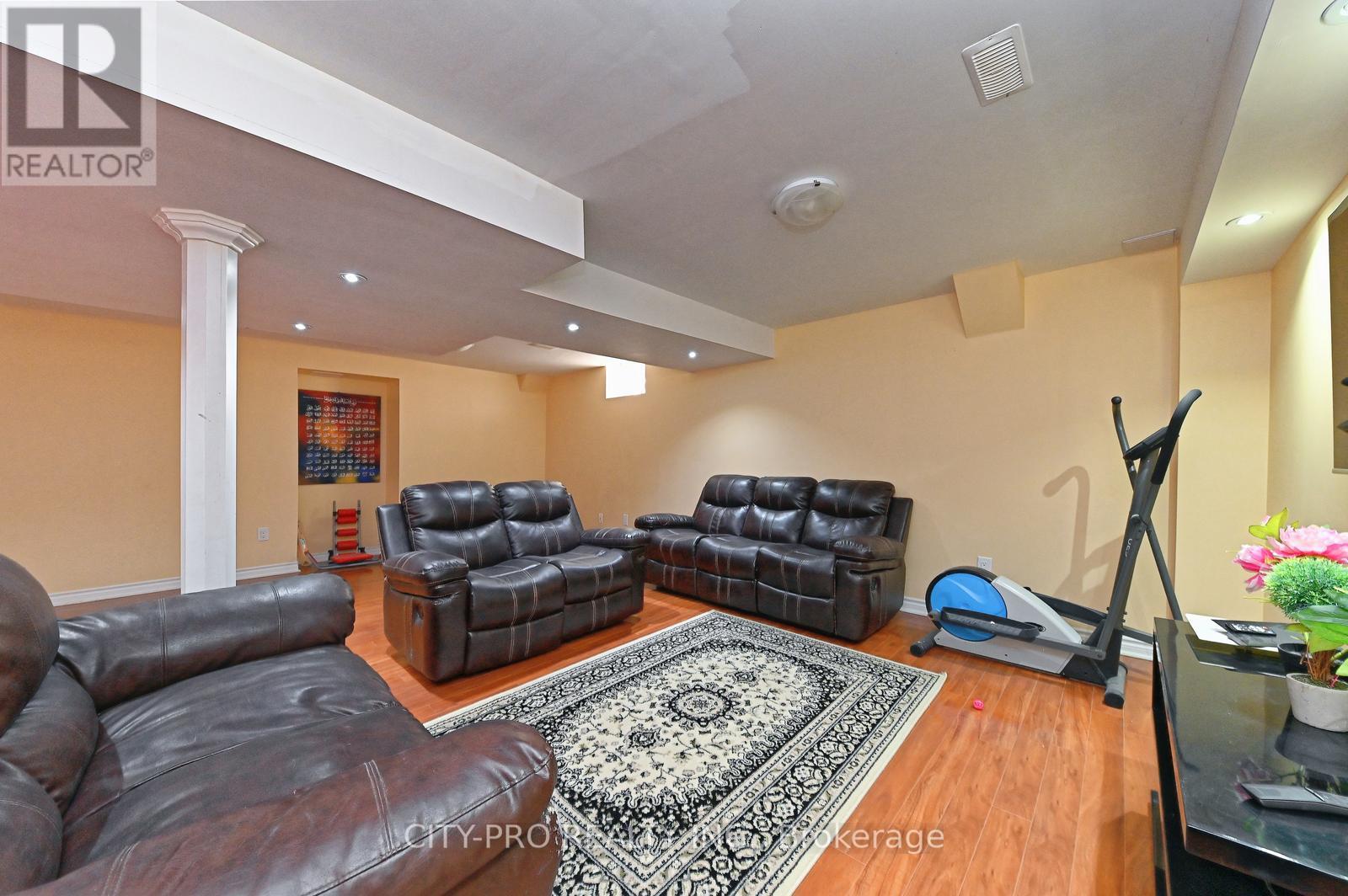 7302 Rosehurst Drive, Mississauga, Ontario  L5N 8H1 - Photo 41 - W12148784