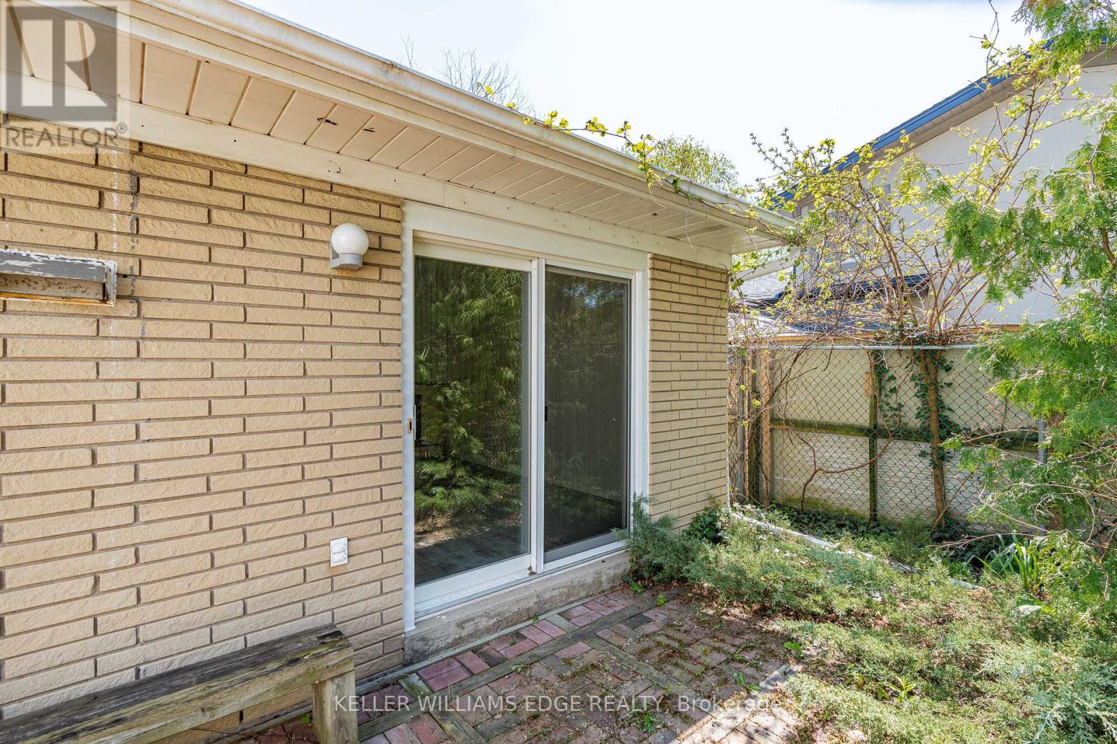 123 Lynn Court, Burlington, Ontario  L7T 1B3 - Photo 35 - W12155162