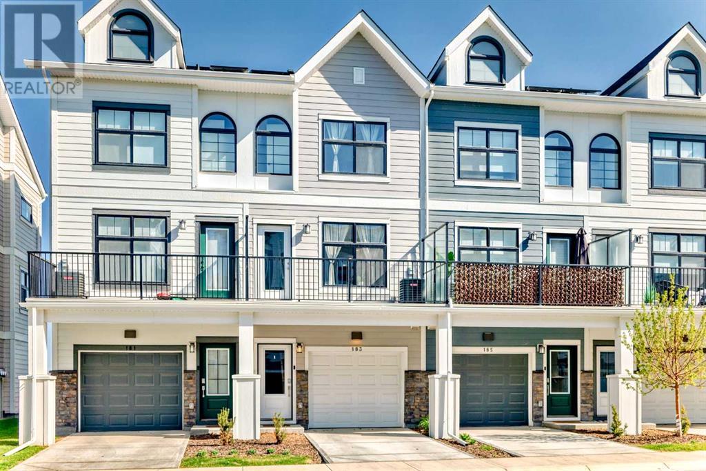 Property at 183 Les Jardins Park SE image 1