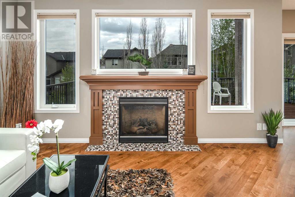 Property at 105 Aspen Stone Road SW image 4