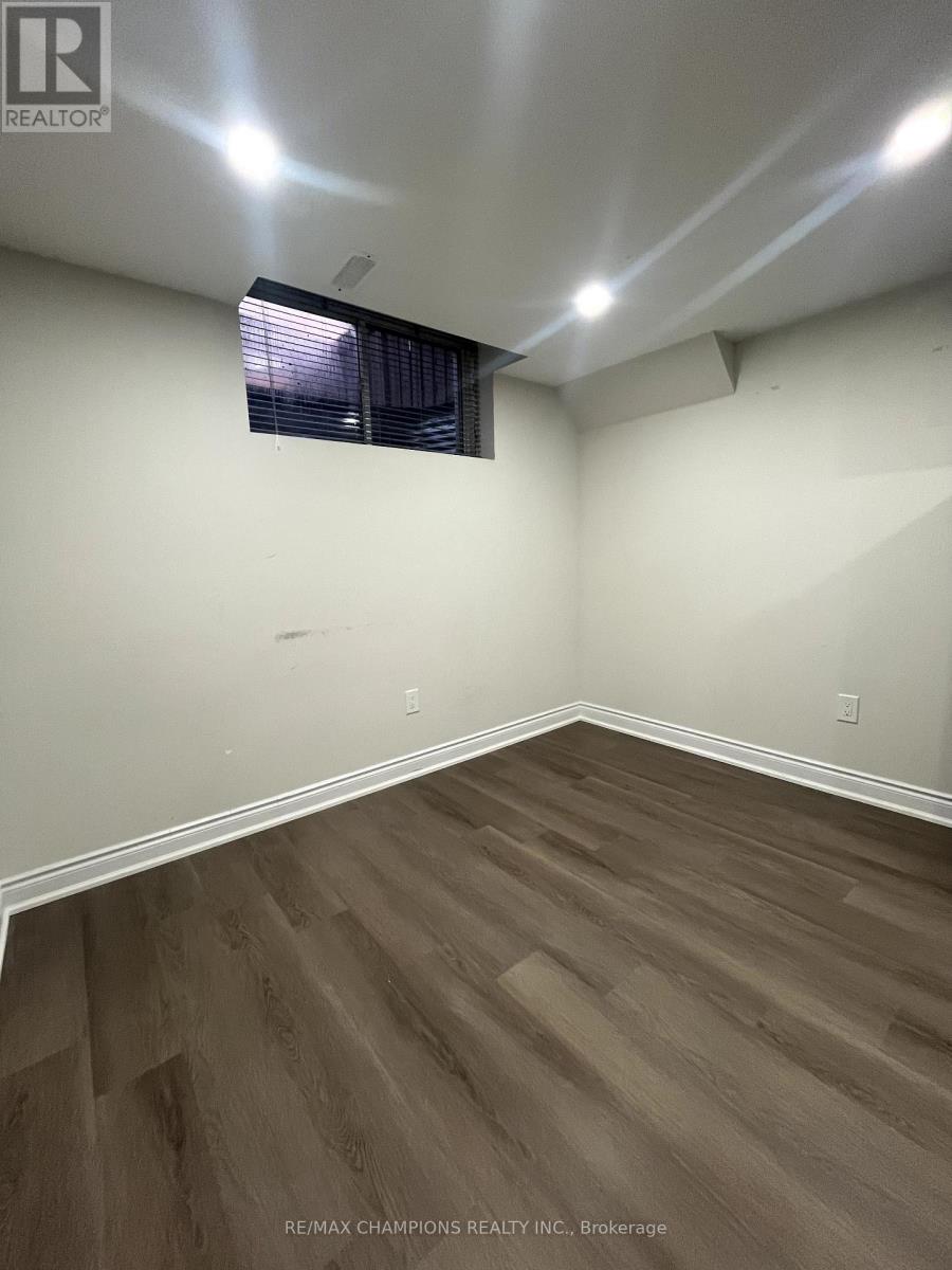 19 Pentonville Road, Brampton, Ontario  L6R 3R9 - Photo 8 - W12022325