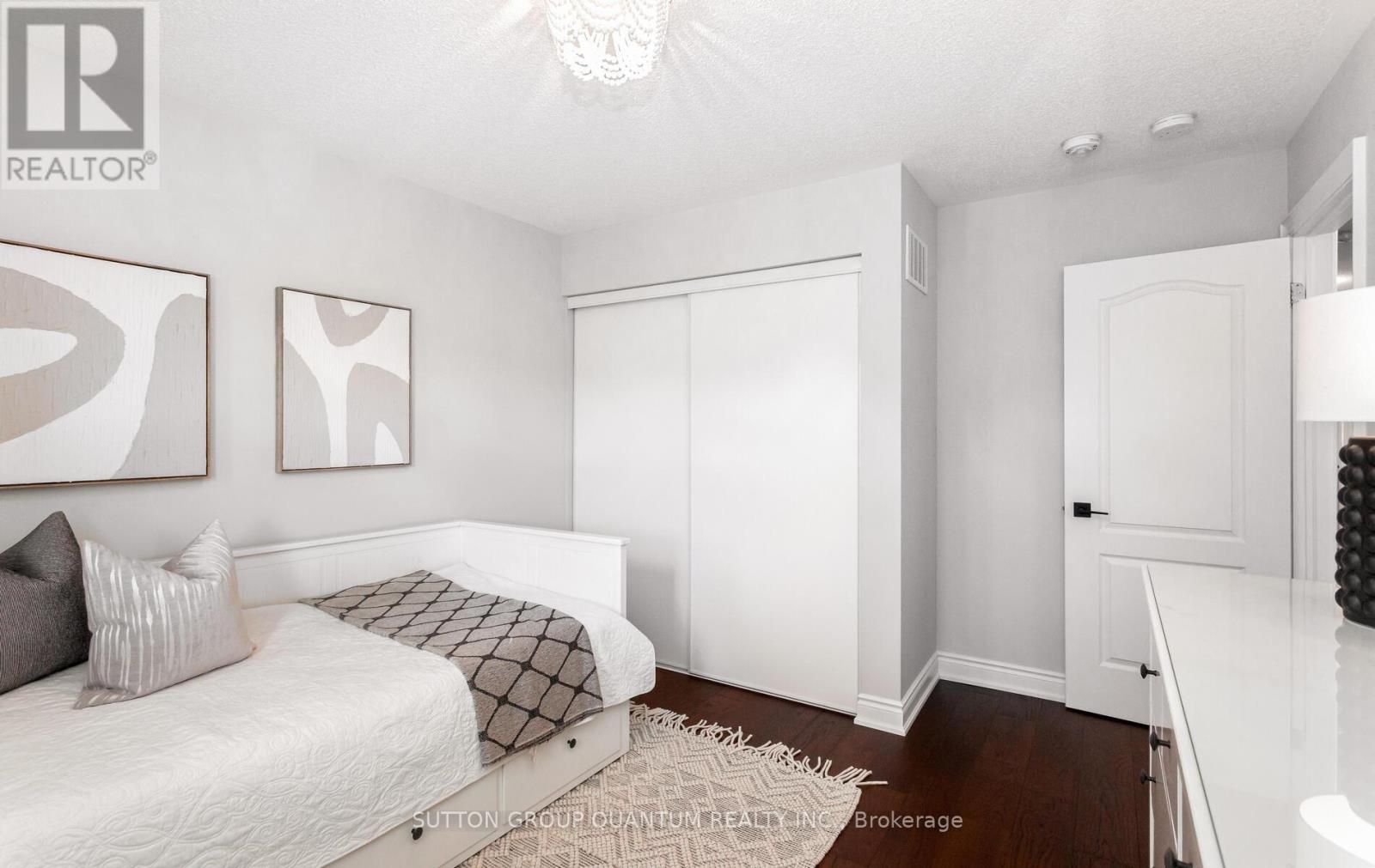 358 Emmett Landing, Milton, Ontario  L9E 0A6 - Photo 32 - W12155824