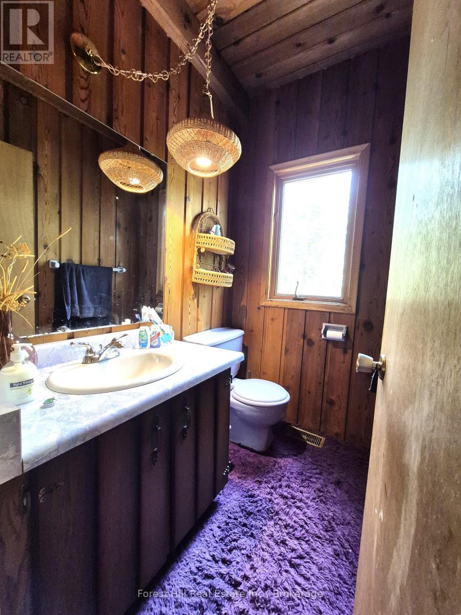160 West Point Sands Road, Huntsville, Ontario  P1H 2J3 - Photo 11 - X12155889