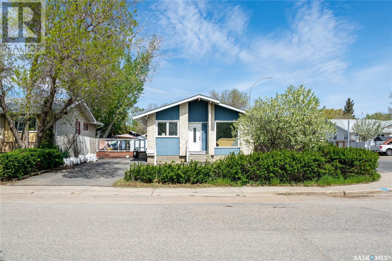 198 Thomson Avenue, Regina, Saskatchewan  S4N 5L3 - Photo 1 - SK006203