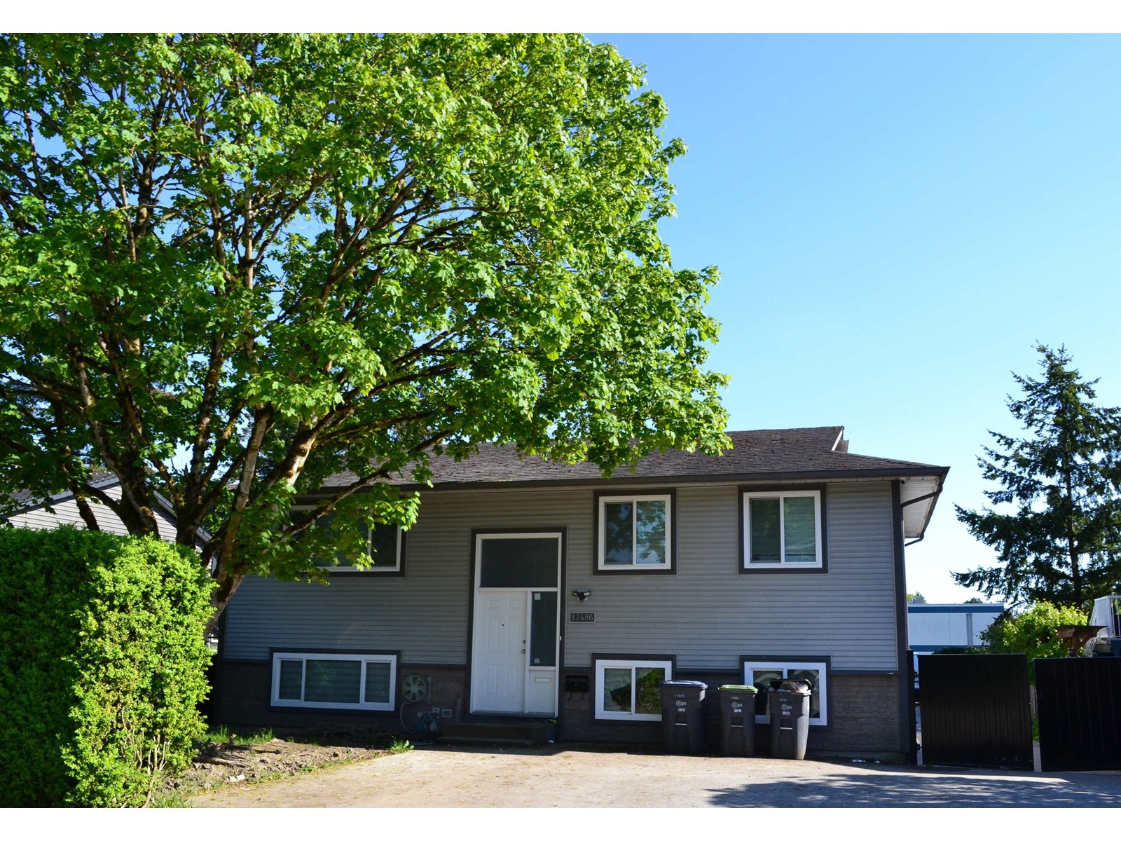 17486 61a Avenue, Surrey, British Columbia  V3S 5K2 - Photo 1 - R3003824