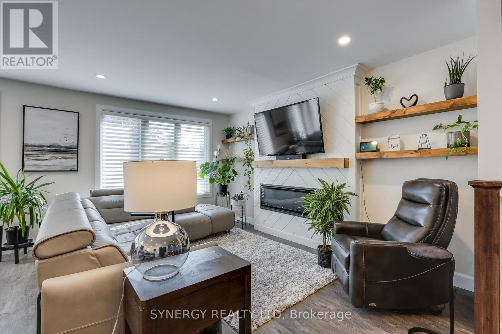 168 Southfield Drive, Strathroy Caradoc (Sw), Ontario  N7G 3V4 - Photo 7 - X12155895