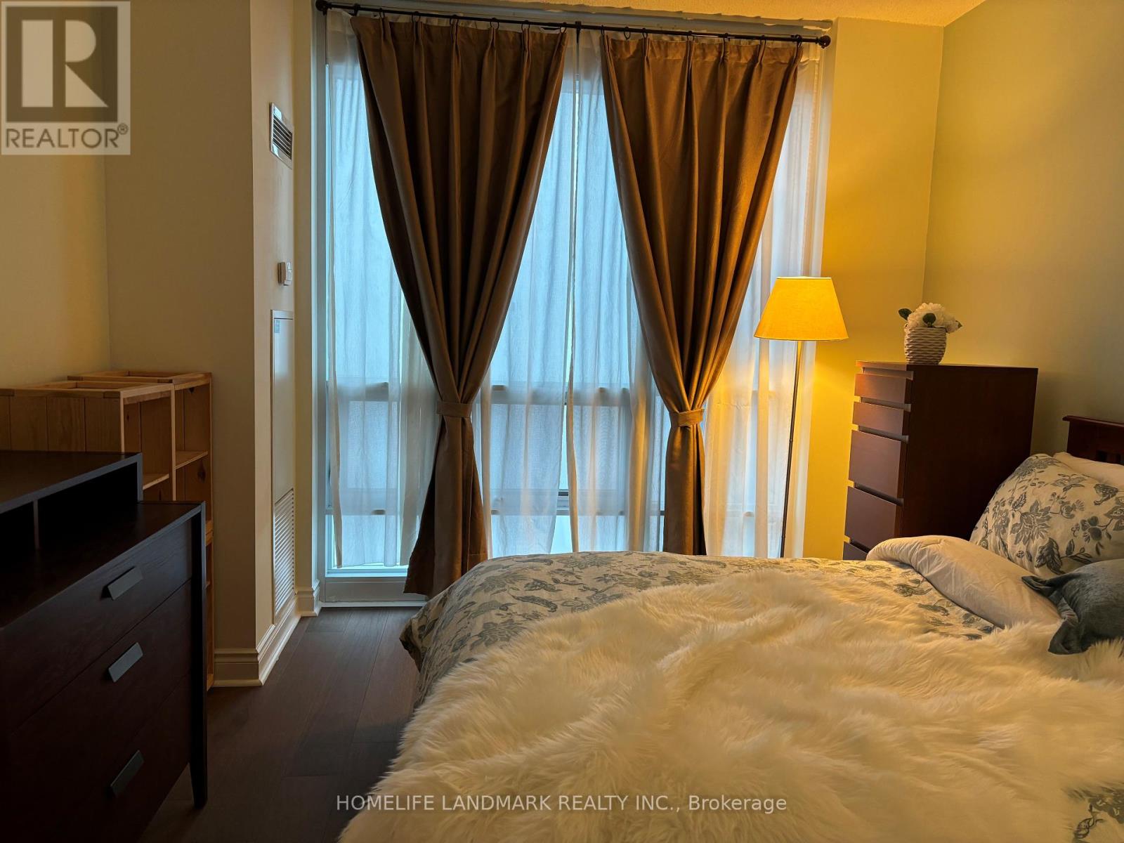 4801 - 763 Bay Street, Toronto, Ontario  M5G 2R3 - Photo 8 - C12155918