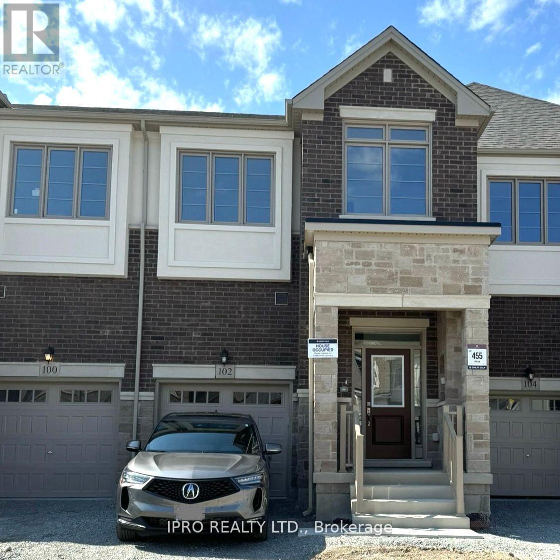 102 BERMONDSEY WAY, Brampton, Ontario