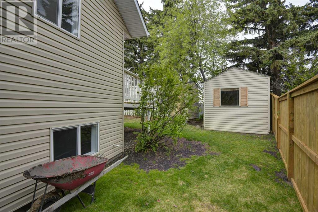 15 Village Green, Carstairs, Alberta  T0M 0N0 - Photo 33 - A2222039