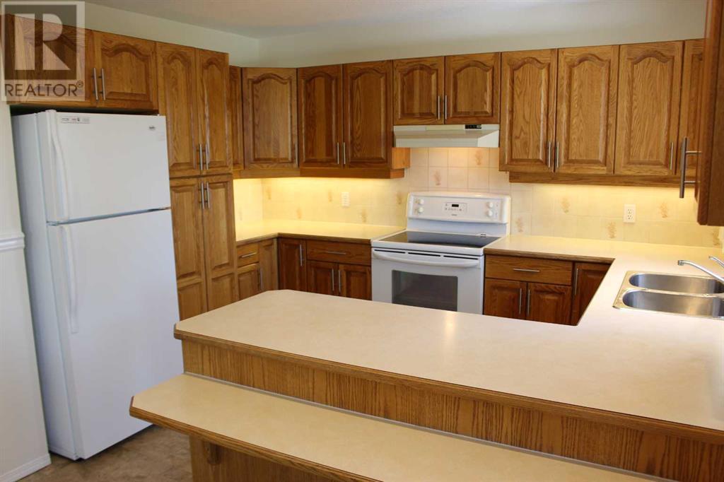 102 4 Street, Picture Butte, Alberta  T0K 1V0 - Photo 3 - A2220762