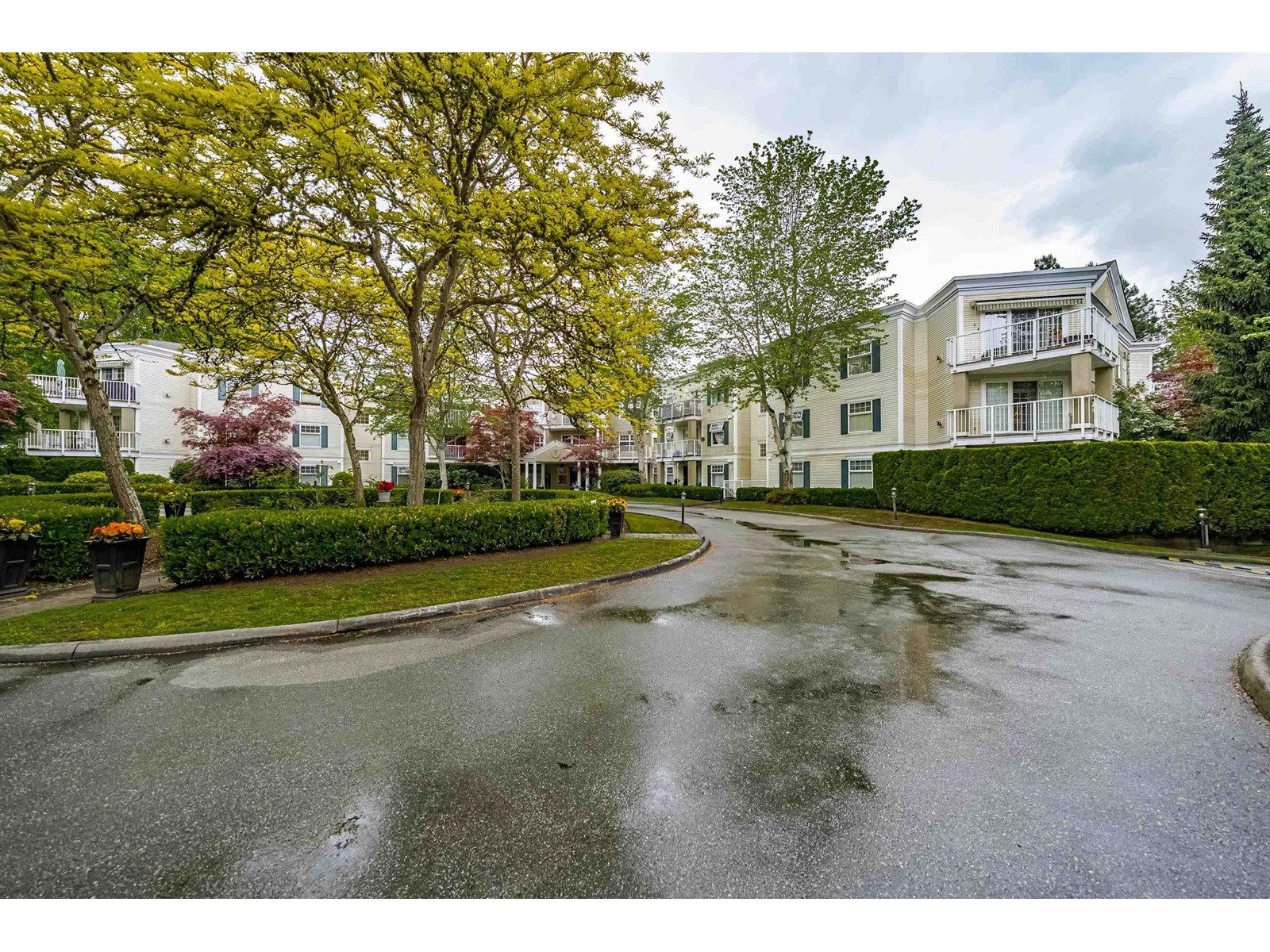 211 16085 83RD AVENUE, surrey, British Columbia