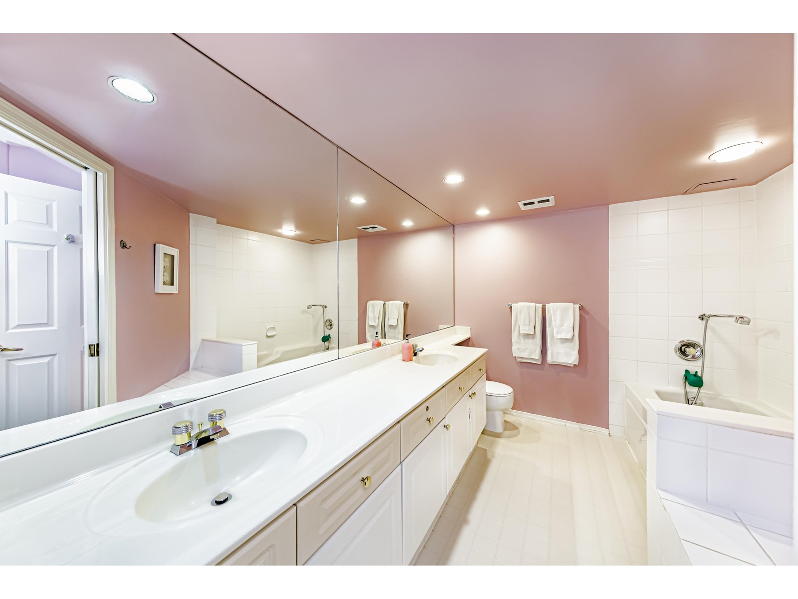 211 16085 83rd Avenue, Surrey, British Columbia  V4N 0N2 - Photo 22 - R3004007
