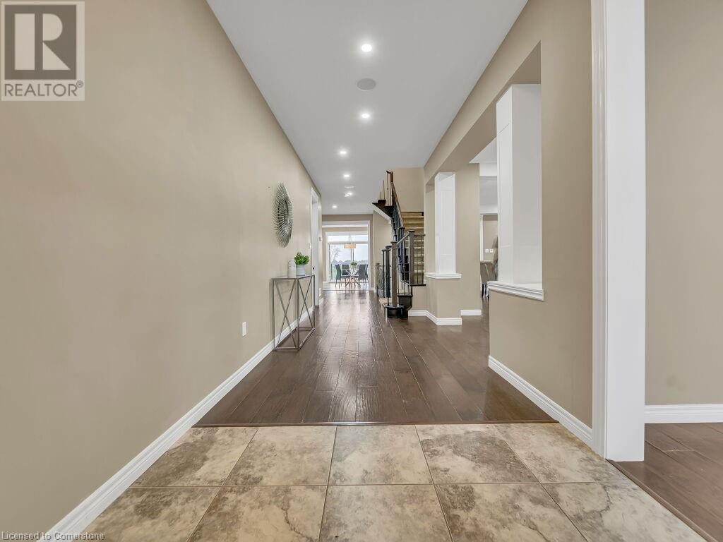 Property at 264 EVENS POND Crescent image 5