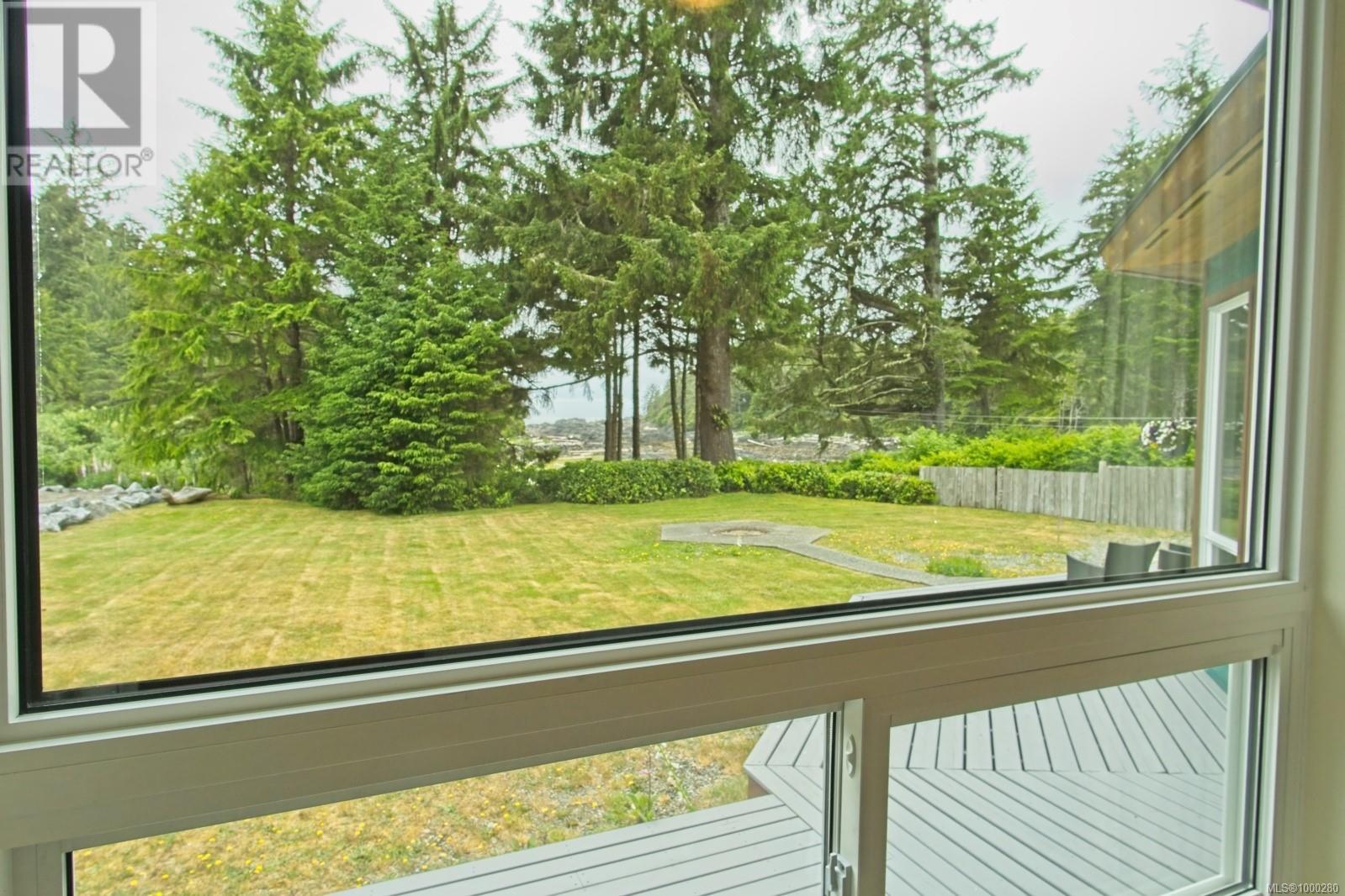 936 Amphitrite Pl, Ucluelet, British Columbia  V0R 3A0 - Photo 15 - 1000280