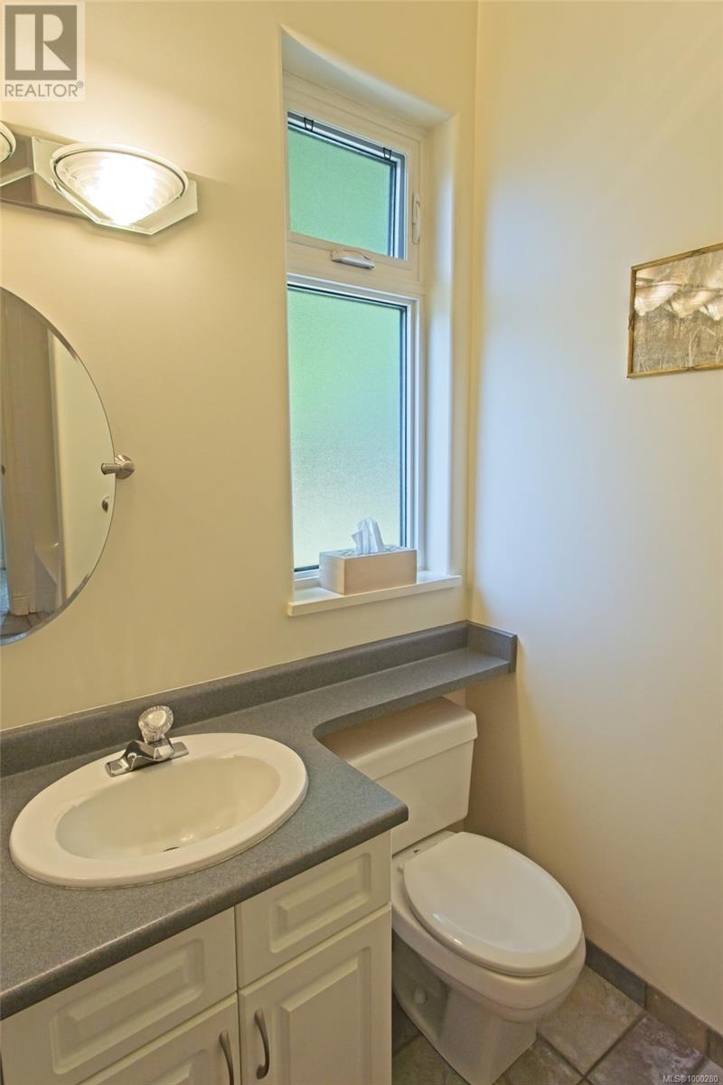 936 Amphitrite Pl, Ucluelet, British Columbia  V0R 3A0 - Photo 19 - 1000280