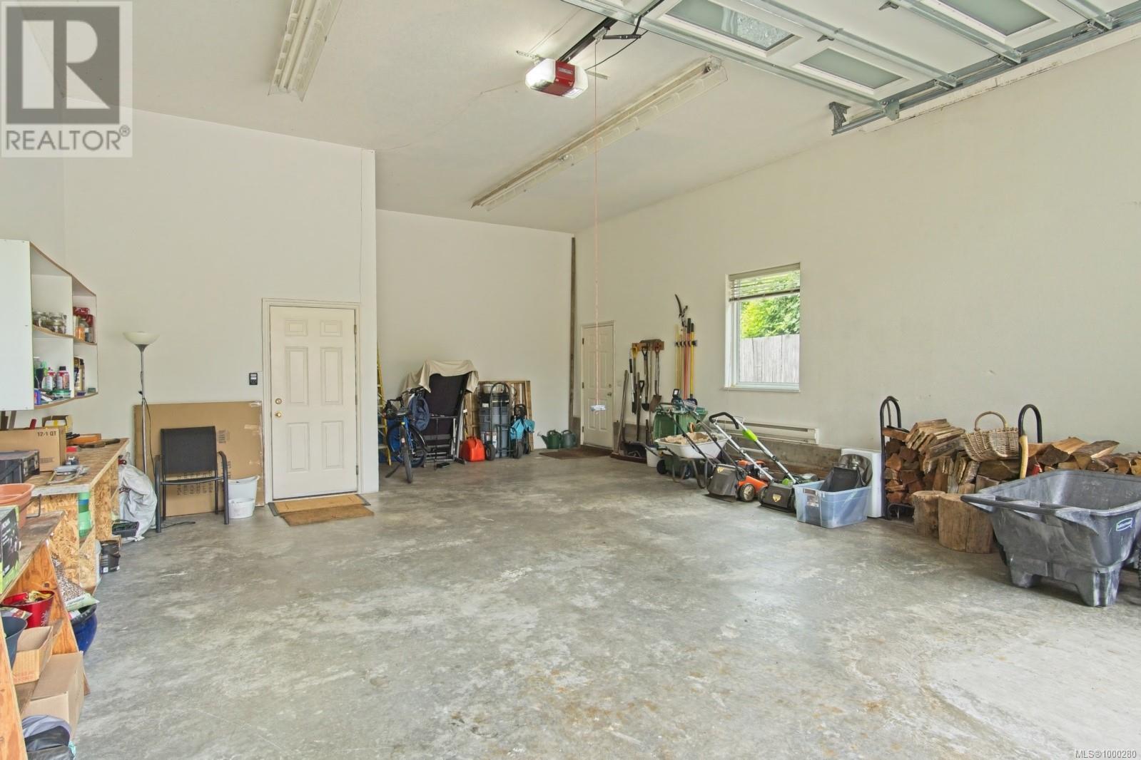 936 Amphitrite Pl, Ucluelet, British Columbia  V0R 3A0 - Photo 23 - 1000280