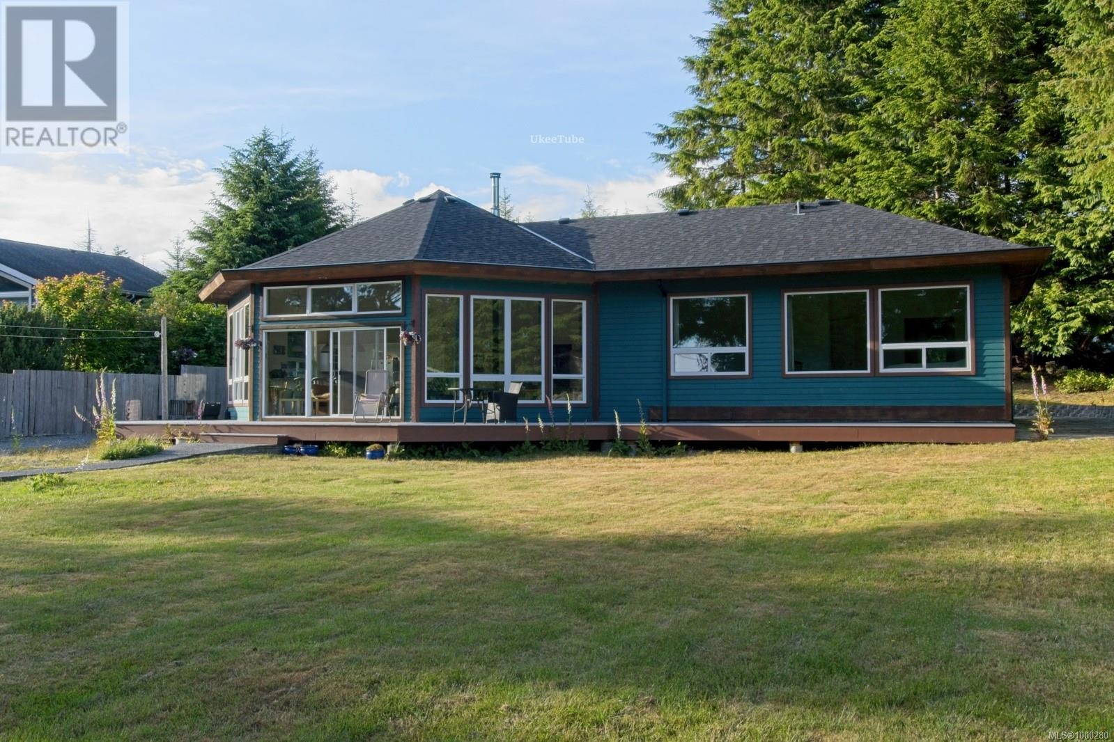 936 Amphitrite Pl, Ucluelet, British Columbia  V0R 3A0 - Photo 25 - 1000280
