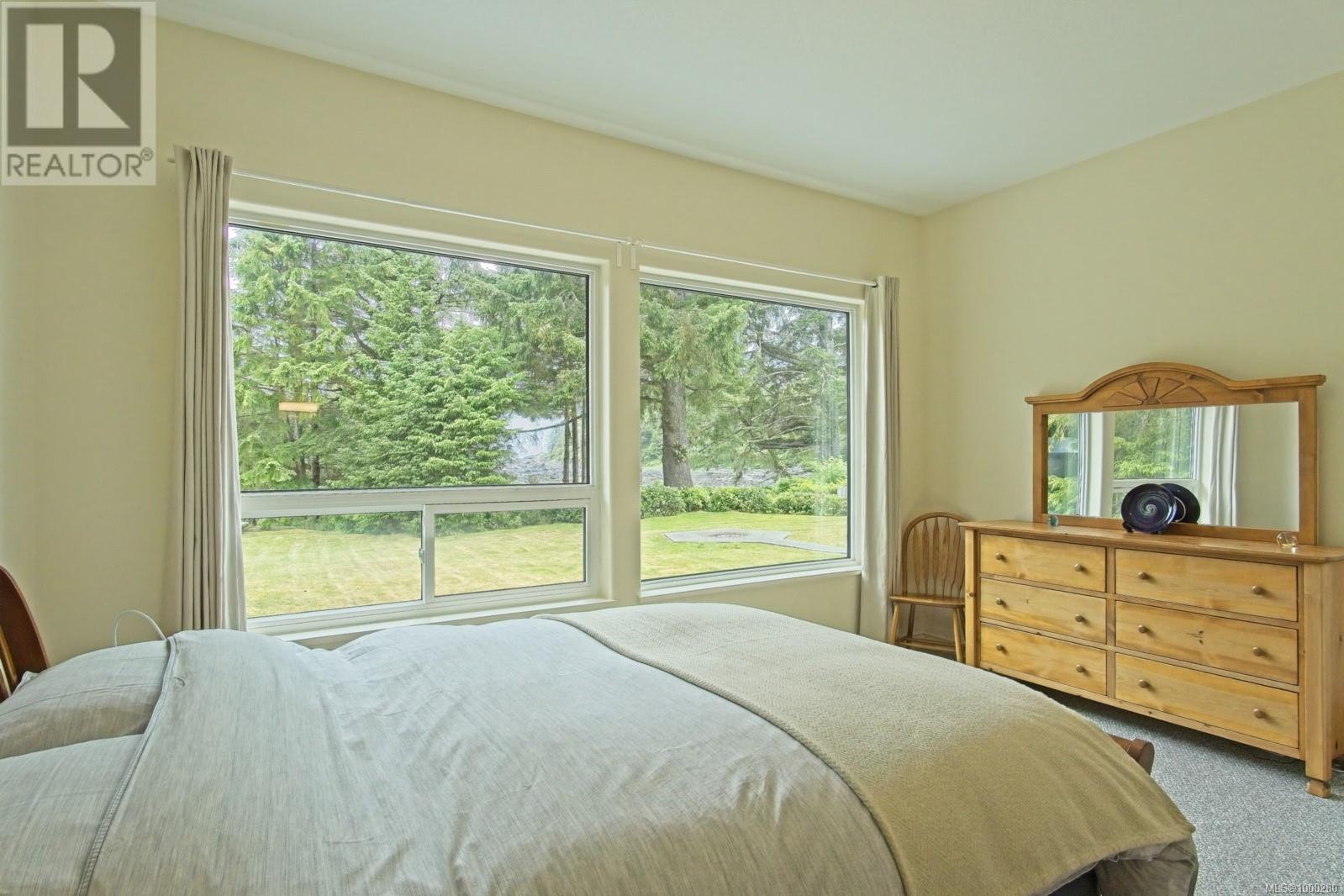 936 Amphitrite Pl, Ucluelet, British Columbia  V0R 3A0 - Photo 9 - 1000280