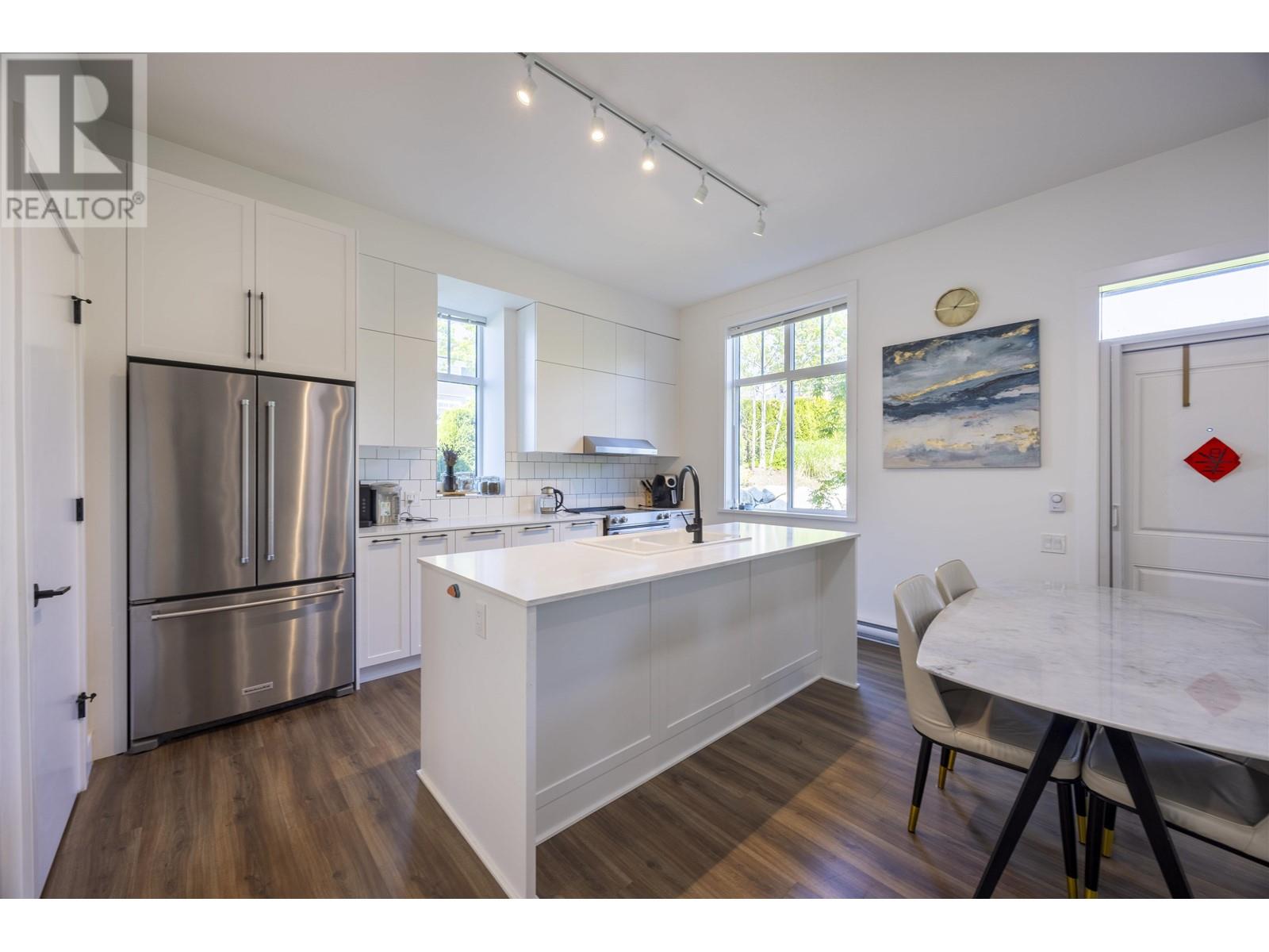 Property at 101 3517 BAYCREST AVENUE image 5