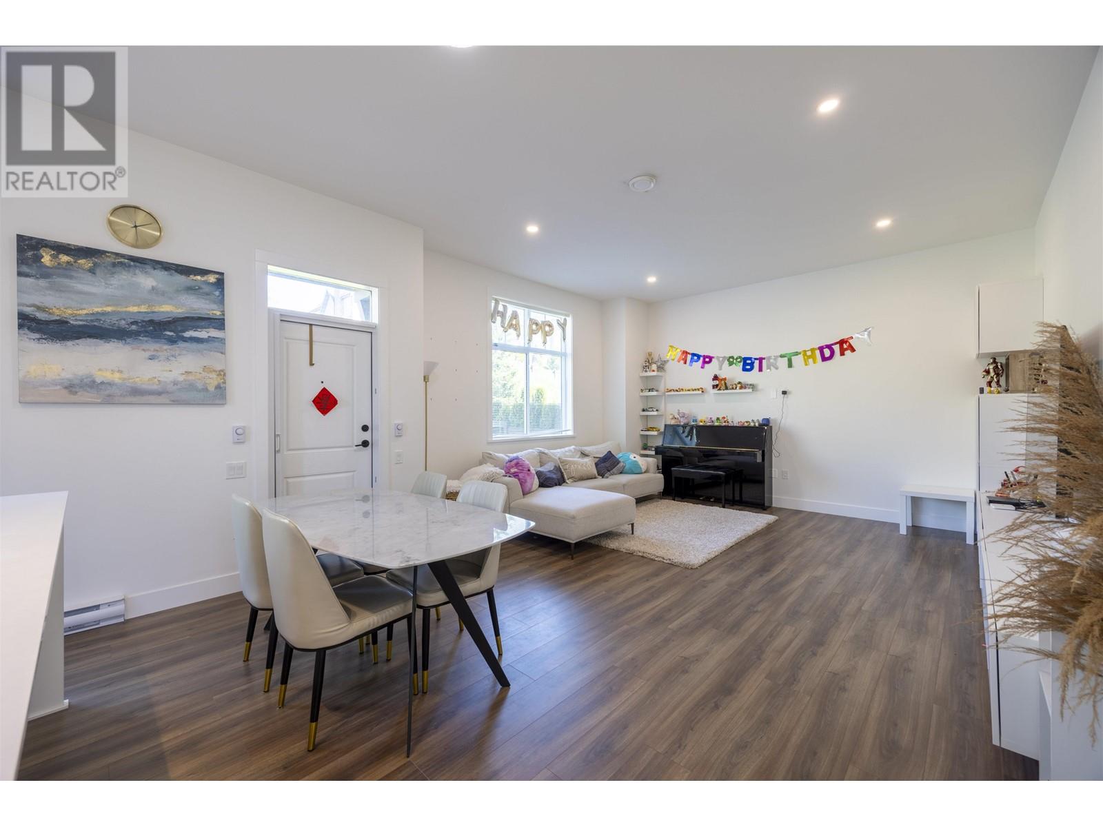 101 3517 Baycrest Avenue, Coquitlam, British Columbia  V3B 0S3 - Photo 10 - R2998198