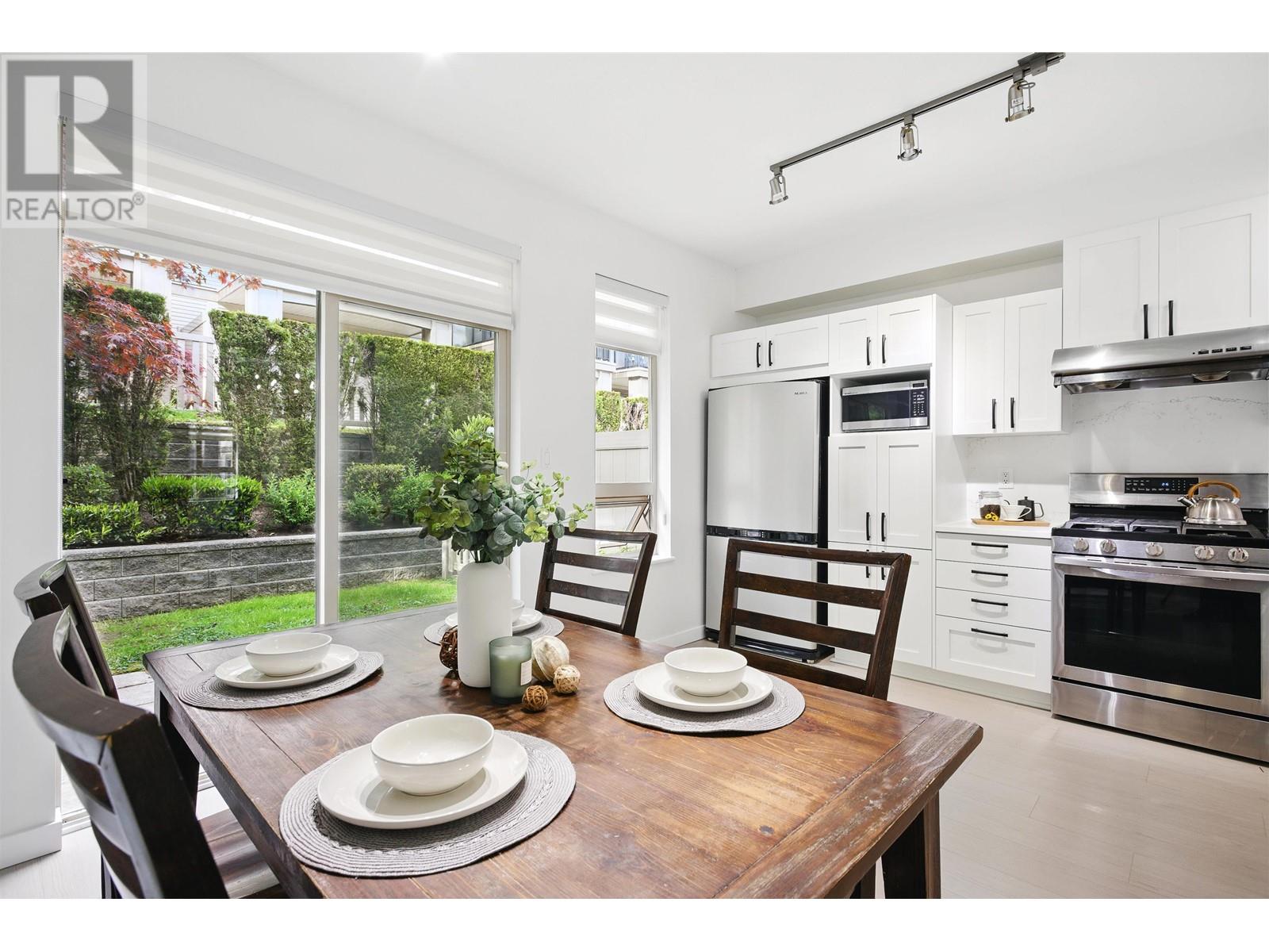 10 3065 Dayanee Springs Boulevard, Coquitlam, British Columbia  V3E 0A5 - Photo 7 - R3003822
