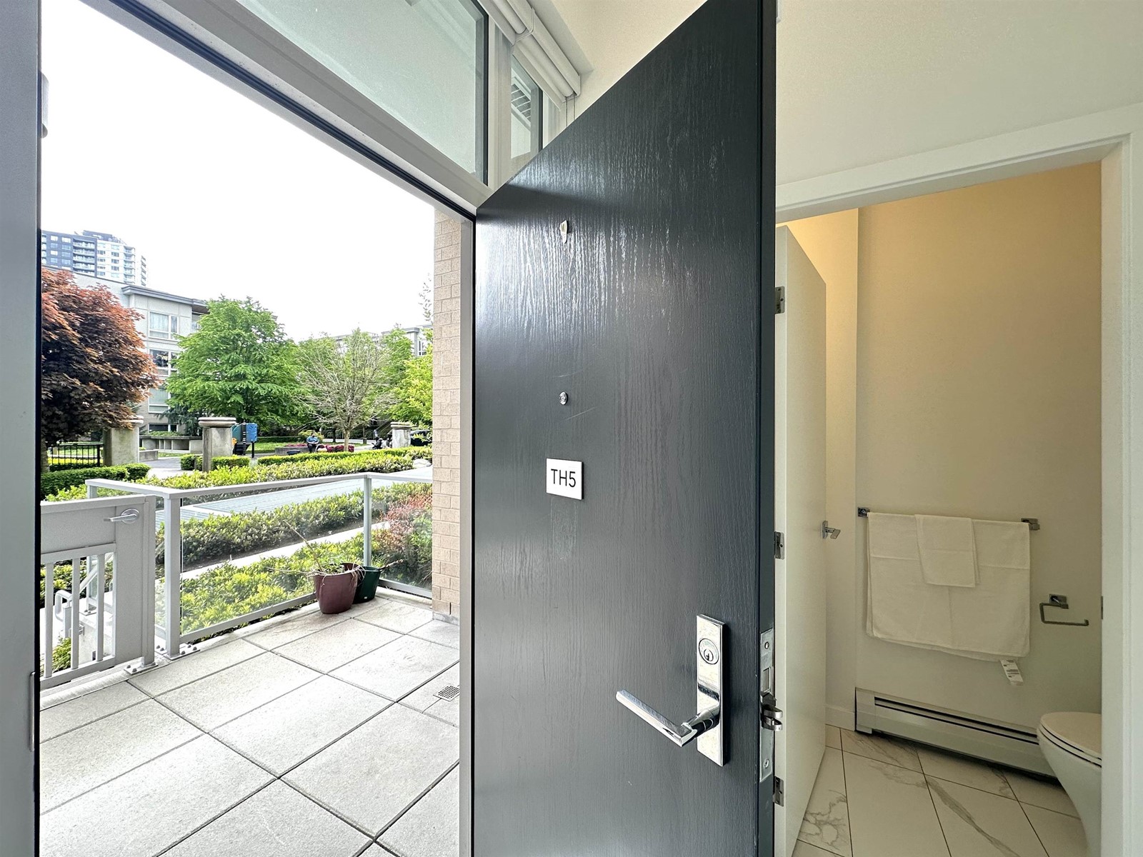 5 13350 Central Avenue, Surrey, British Columbia  V3T 0S1 - Photo 5 - R3003539