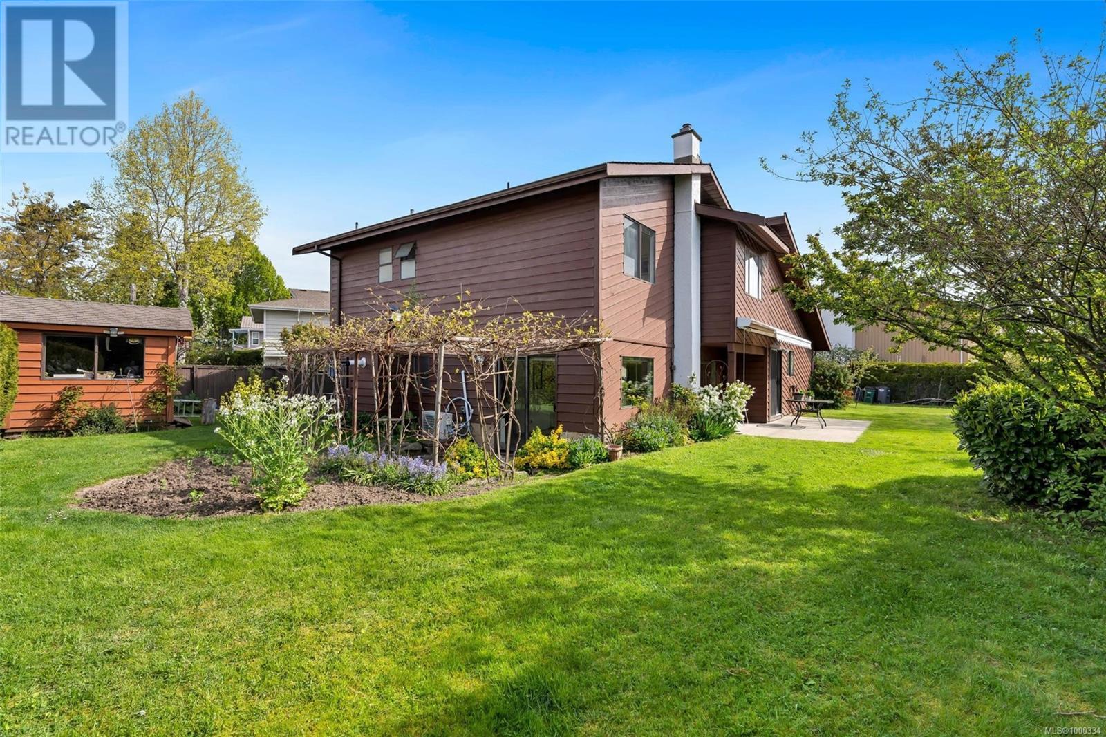 4370 Paramont Pl, Saanich, British Columbia  V8N 5V6 - Photo 37 - 1000334