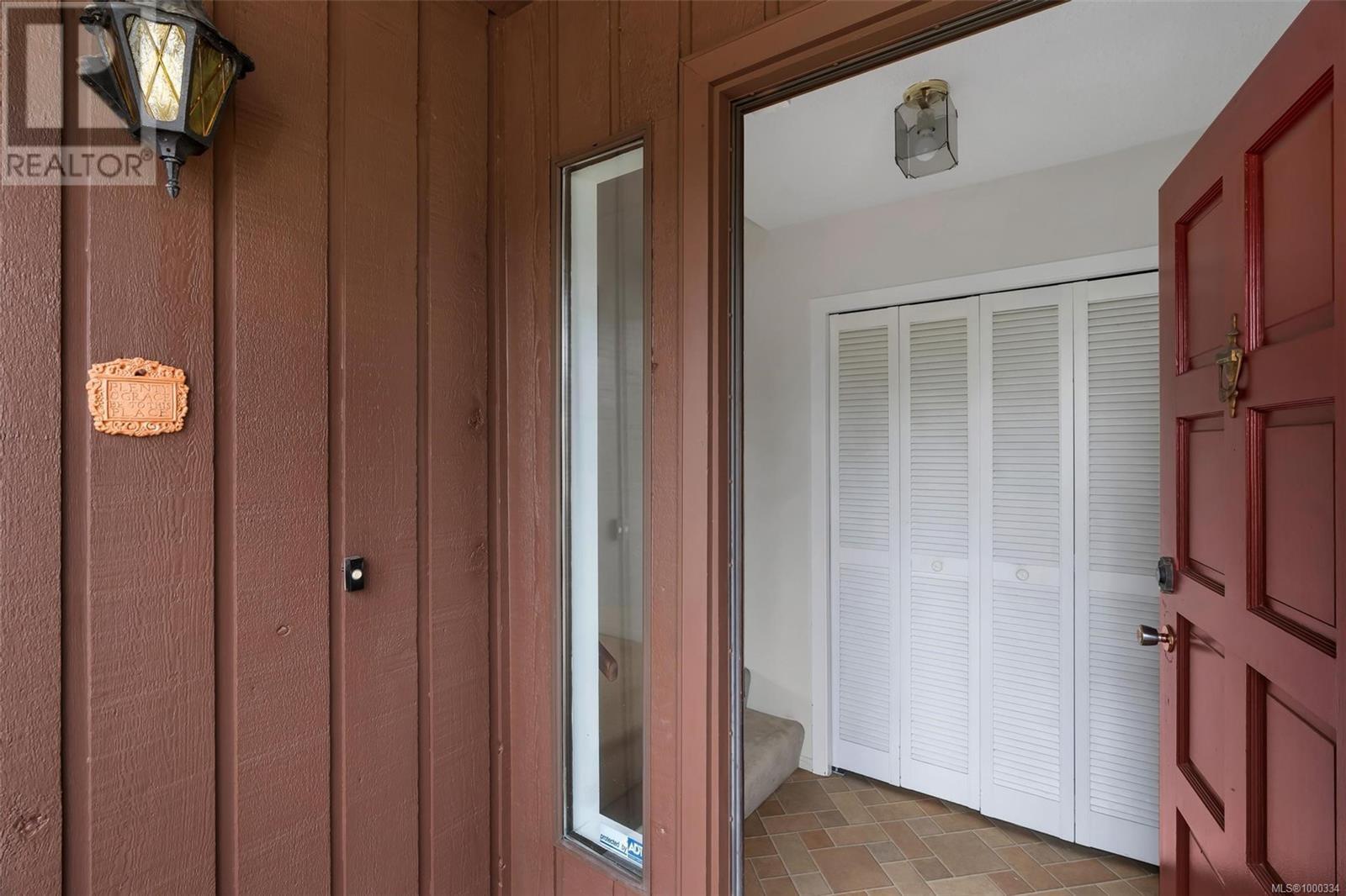 Property at 4370 Paramont Pl image 4
