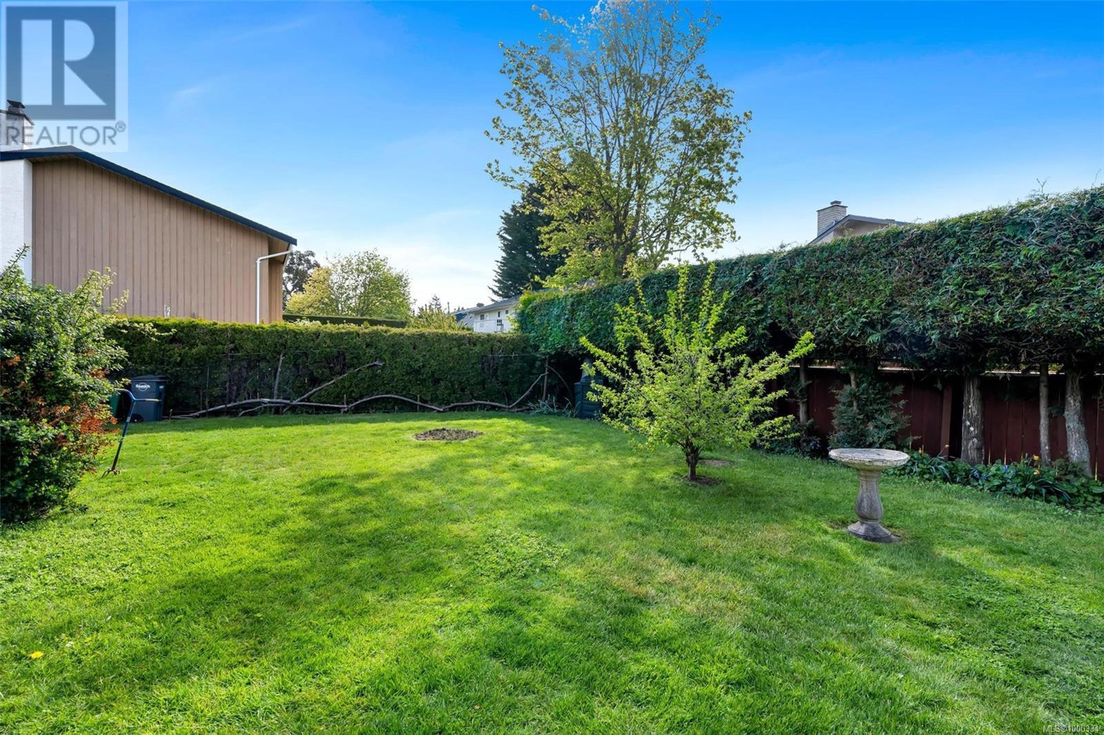 4370 Paramont Pl, Saanich, British Columbia  V8N 5V6 - Photo 41 - 1000334