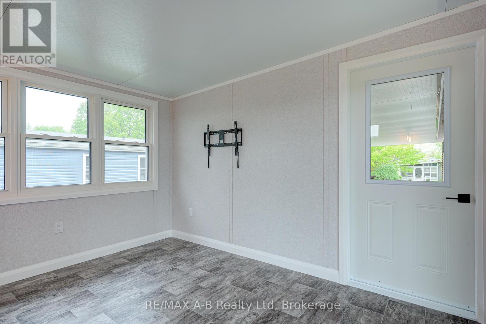 975 - 316489 31st Line, Zorra, Ontario  N0J 1J0 - Photo 40 - X12155983