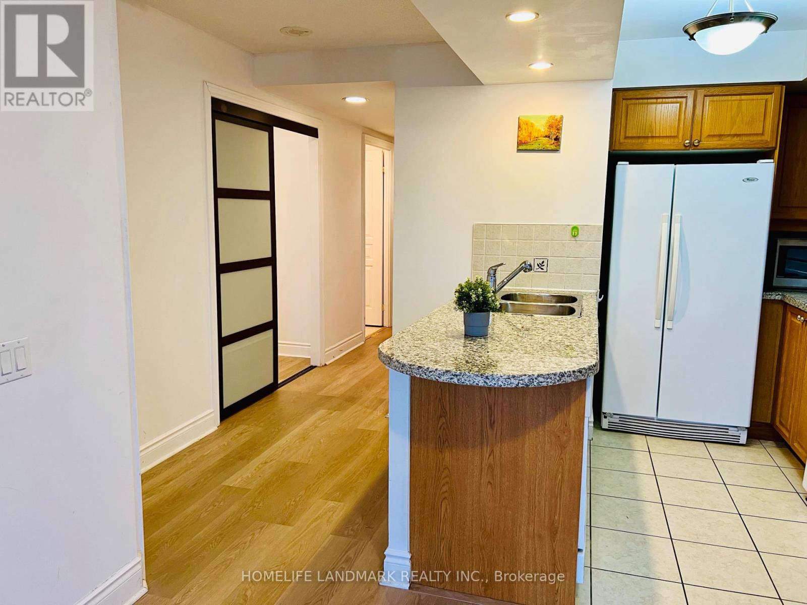 806 - 10 Northtown Way, Toronto, Ontario  M2N 7L4 - Photo 12 - C12155948