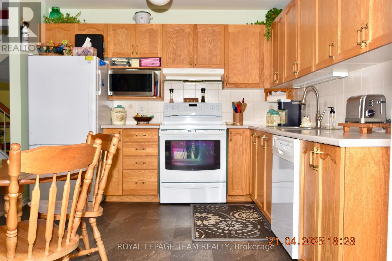 176 Windhurst Drive, Ottawa, Ontario  K2G 6J4 - Photo 10 - X12090968
